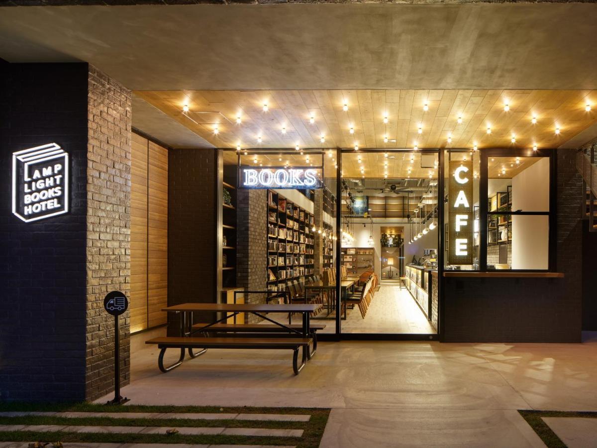 Lamp Light Books Hotel Fukuoka Fukuoka  Exterior foto